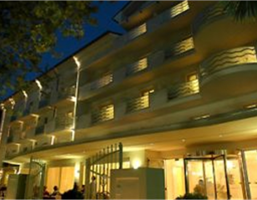 Hotel Roma - Cervia.it